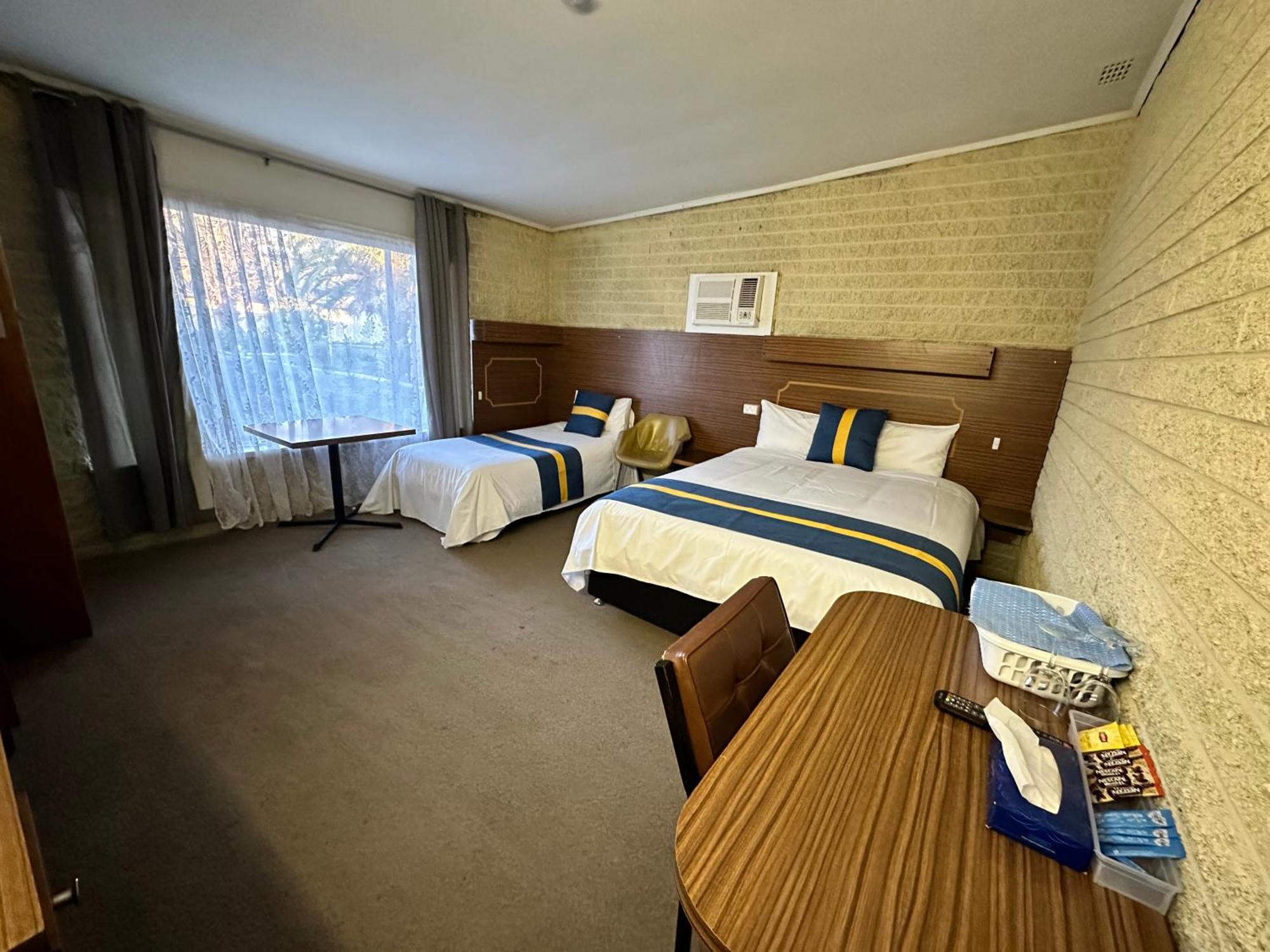 The Shamrock Hotel Balranald Dış mekan fotoğraf